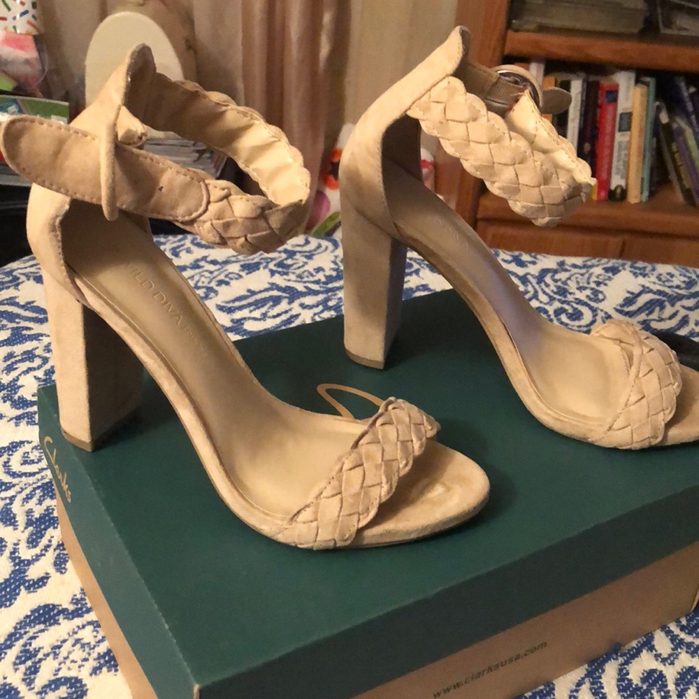 Shoe